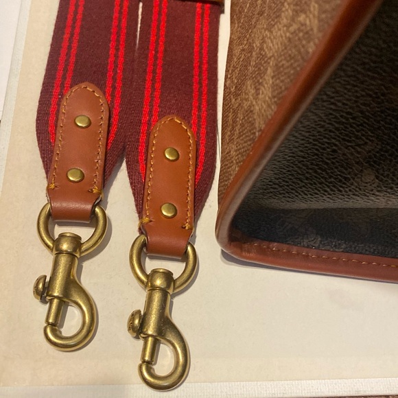 Coach Field Tote 24 - Picture 11 of 16